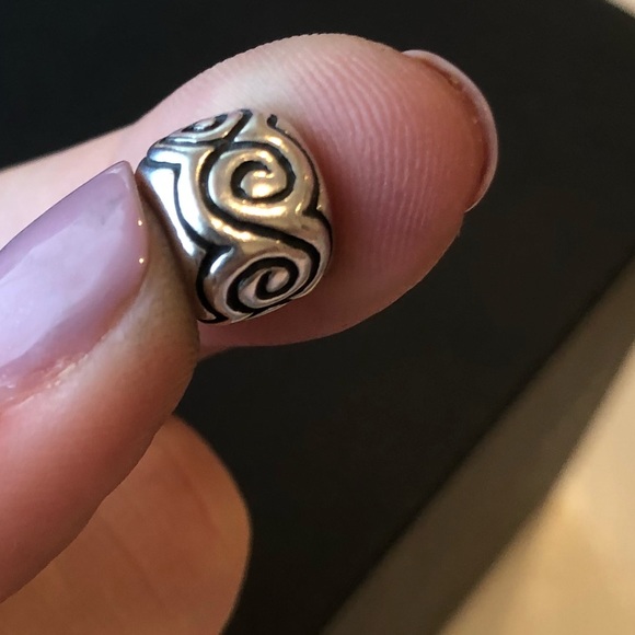 Retired PANDORA large swirl charm - Picture 2 of 4